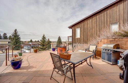 Upscale Laramie Home with Hot Tub and Patio! - Foto 30