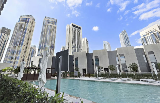 WelHome - Stylish Condo With Cityscape View in Creek Harbour - Photo 24