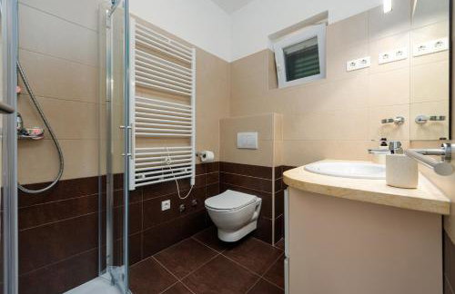 Villa Field Hill with Swimming Pool and Tennis Court - Foto 45