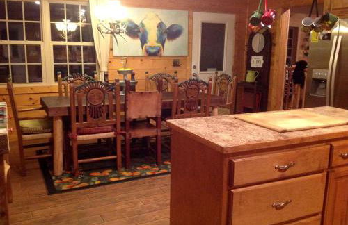 Spacious Camping Cabin Perfect for Families in the Blue Ridge Mountains of Georgia - Foto 12