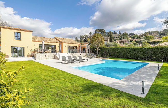 Modern Villa With Heated Pool and Garden - Foto 27