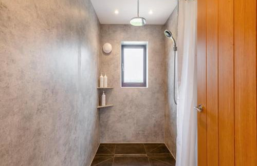 Bumble Bee Farm - Foto 19