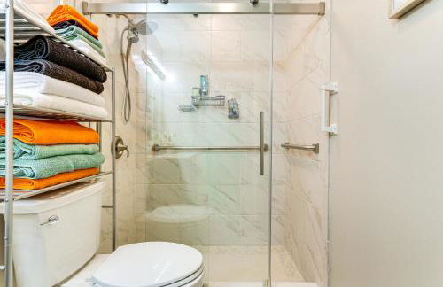 Pool, Hot Tub and Backyard Fun! Savannah Retreat - Foto 15