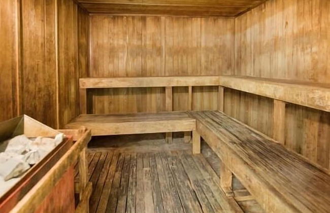 High Rise Ocean View Waikiki Condo, FREE Parking & Wi-Fi by Koko Resort Vacation Rentals - Photo 16