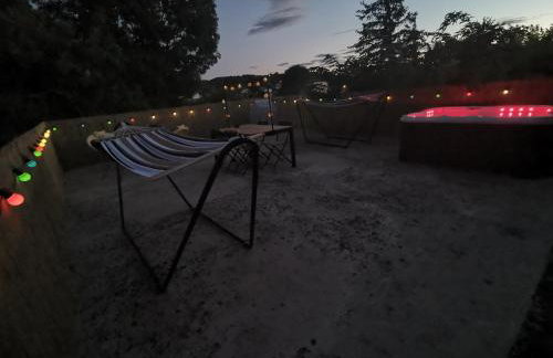50m2, 4 personnes , jacuzzi et sauna privatif - Photo 19