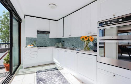 Divine Views from a Breathtaking LuxXe City Penthouse for a Gracious Life Style - Photo 30