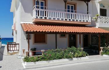 Lefteris Rooms - Foto 1