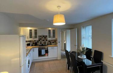 Large Apartments next to East Midlands Airport with Free Gated Parking! - Photo 39