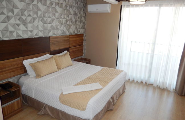 Premium Suites Deluxe Aparthotel Equipetrol - Photo 26