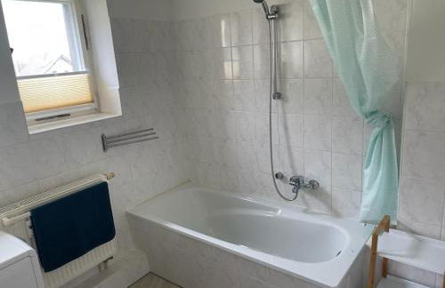 Monteur Ferienwohnungen OT Kleinwaltersdorf mit Außensitzecke und Grill - Foto 10