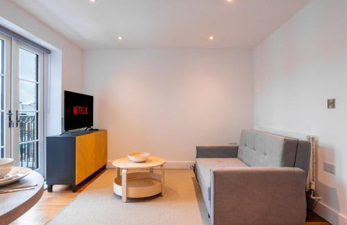 1BR Flat, Sleeps 4, Opposite Gunnersbury Station - Foto 18