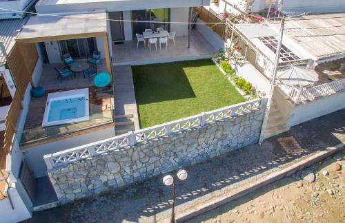 LENICO Seafront Villa - Photo 15