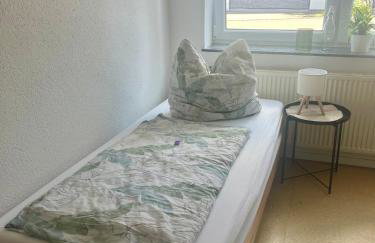 Ferienwohnung Nähe Autobahn Ruhige Lage für Familien & Monteure - Photo 2