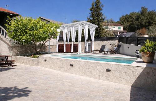 Villa Roko - Luxury Villa 60m from beach! - Photo 3