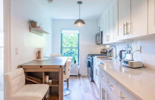 Luxury 3BR Park Slope w Office and Washer Dryer - Photo 9