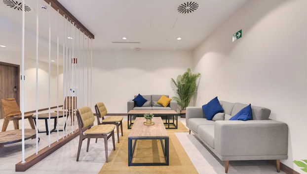 Coin salon dans le hall