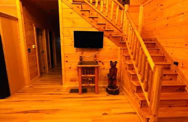 Bourbon Retreat With Hot Tub-8 - Foto 28