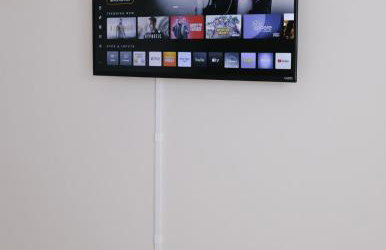 Huge Projector and Designated Workspace, Near Wrigley - Photo 20