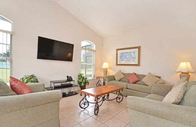 Corvina Villa 5 Bedroom Home by RedAwning - Photo 27