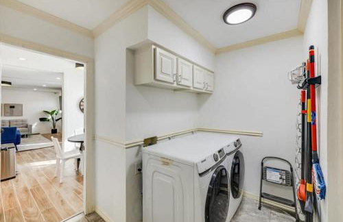 Stunning Dallas Home w Beautiful Yard Big Groups - Foto 32