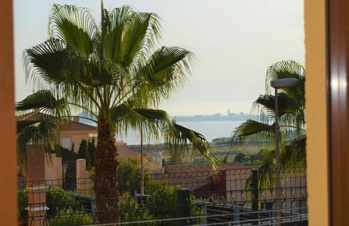 Apartamento con hermoso jardín y AC - Foto 50