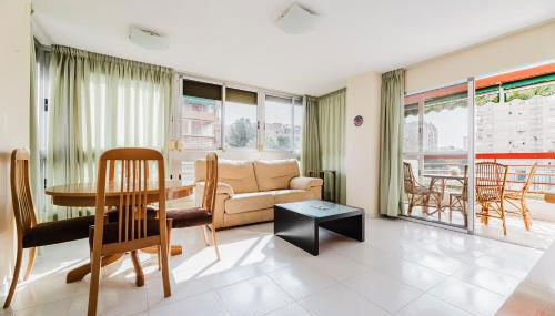 Piscina, terraza, espaciosa y buena energía - Foto 4