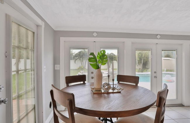 Kiss the Wave - Spacious 4BR 3BA w Pool hot tub - Foto 31