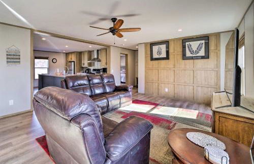 Close to Marinas Bernice Home with Large Yard - Foto 8