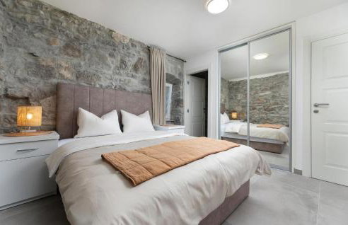 Awesome Home In Lakmartin - Photo 15