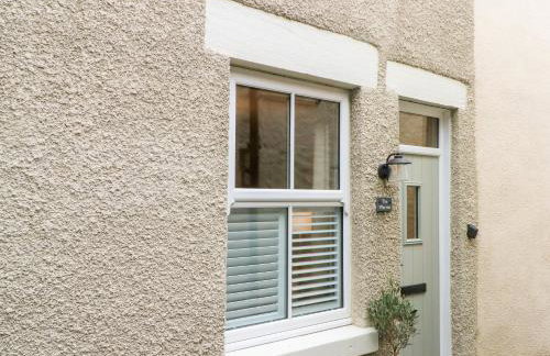 The Warren - Photo 2