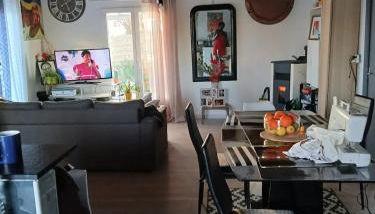 Maison confortable à Comps-la-Grand-Ville avec jardin - Photo 3