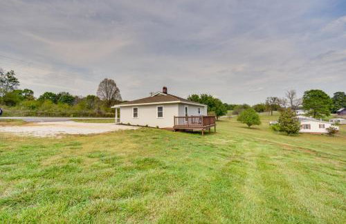 Cozy Fair Play Home with Deck 4 Mi to Lake Hartwell! - Foto 27