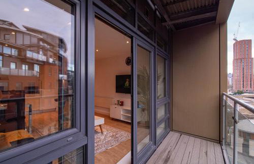 Balcony Waterside 2-Bed Apartment Central Leeds - Foto 7