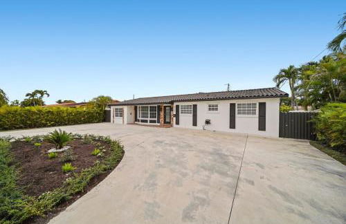 Miami Oasis- Pool & Game Fun - Foto 13