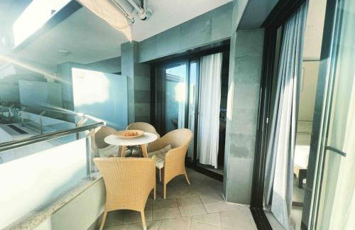 Duplex Piscina y Parking MasBlau Beach by Host&Joy - Foto 12