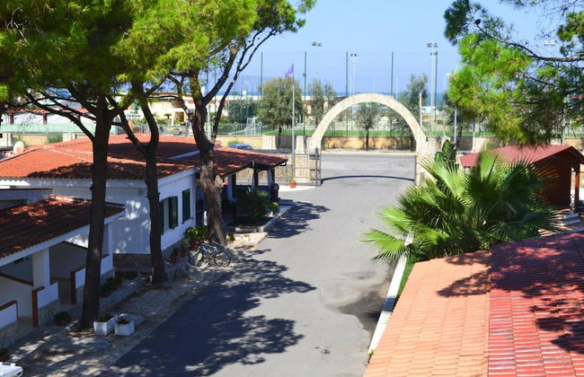 Bungalow in a Resort in Lido del Sole With Terrace - Photo 20