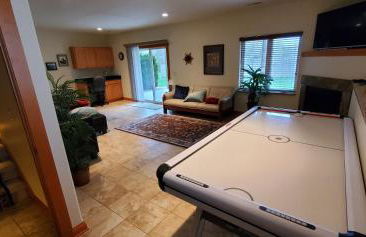 Beautiful 4+ bed 3 bath Condo 20 minutes to Madison - Foto 14