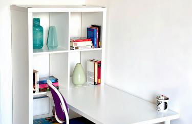 Yeganeh Stays Cologne - Foto 41