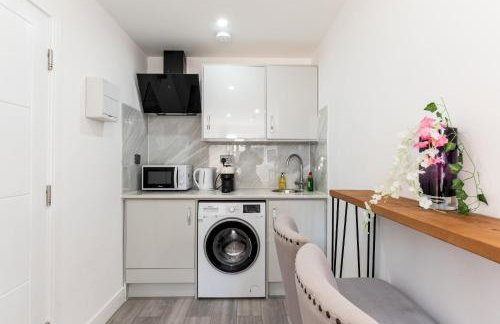 Charming studio near transport to central London - Pass the Keys - Photo 8