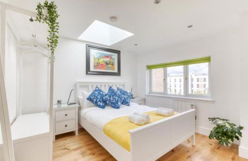 Central Bright 3 Bed Flat with Pool & Parking - Foto 3