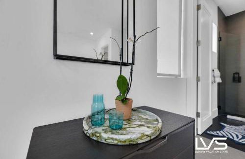 Carlotta- New Construction Luxury Waterfront Villa - Foto 61