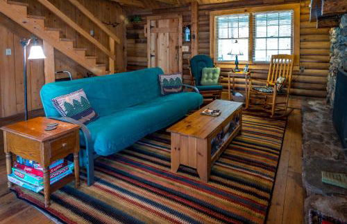 Creekside Hideaway Rustic Cabin - Secluded, Creekside Family Cabin - Foto 8