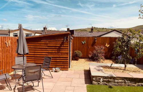 Old Canal-Side Cottage Taff Trail Merthyr Tydfil - Photo 32