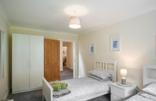 The Bungalow - Photo 16