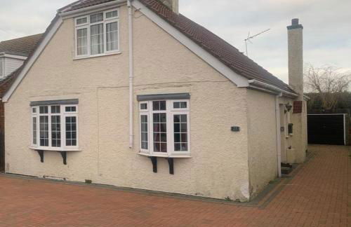 Family friendly seaside home - Foto 1