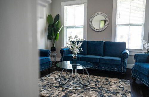 West High 3BR Private Backyard Petersburg Gem - Foto 23