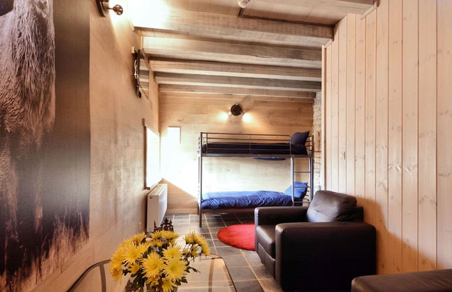 Walk Luxury Stay With Pool - Photo 17