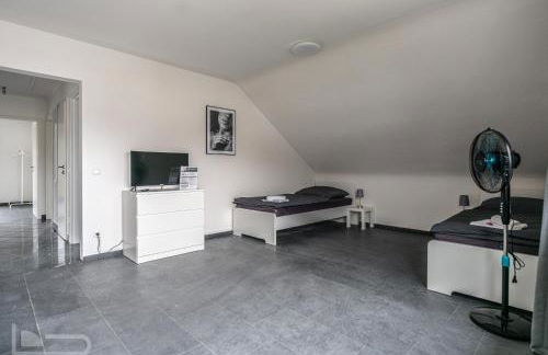 Voll ausgestattete Apartments mit Einzelbetten - Küche - WLAN - PKW-Parkplatz - Foto 64