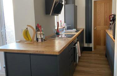 Comfortable 2 bedroom home from home with parking - Foto 9