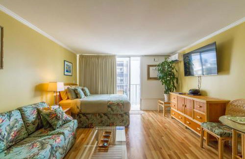 Tropical Studios at Marine Surf Waikiki - FREE PARKING - BEST LOCATION - FULL KITCHEN - SWIMMING POOL - Foto 112